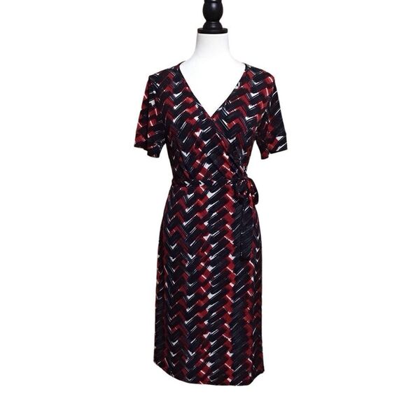 Diane Von Furstenberg Dresses & Skirts - Diane Von‎ Furstenberg Geometric Silk Wrap Dress 6
